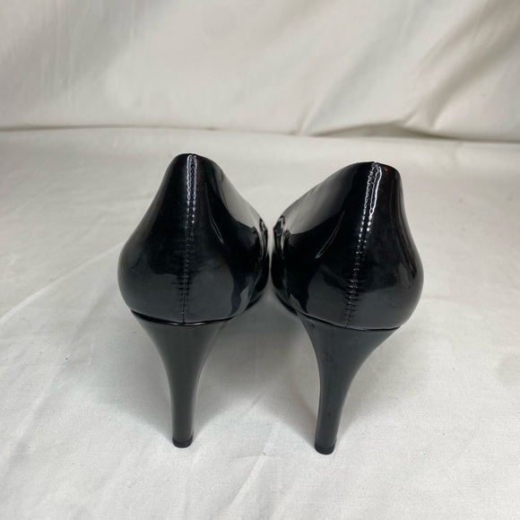 Women Bandolino Rainaa Peep Toe Black Platform Stiletto Pump Heel 10.5M - Picture 8 of 10
